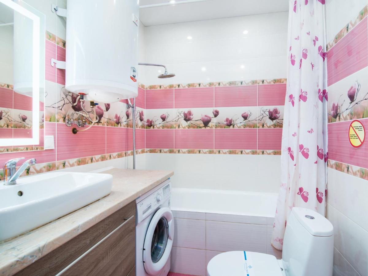 Kvartirkoff Na Bogatirskaya 6a, 17 Floor Apartment Kyiv